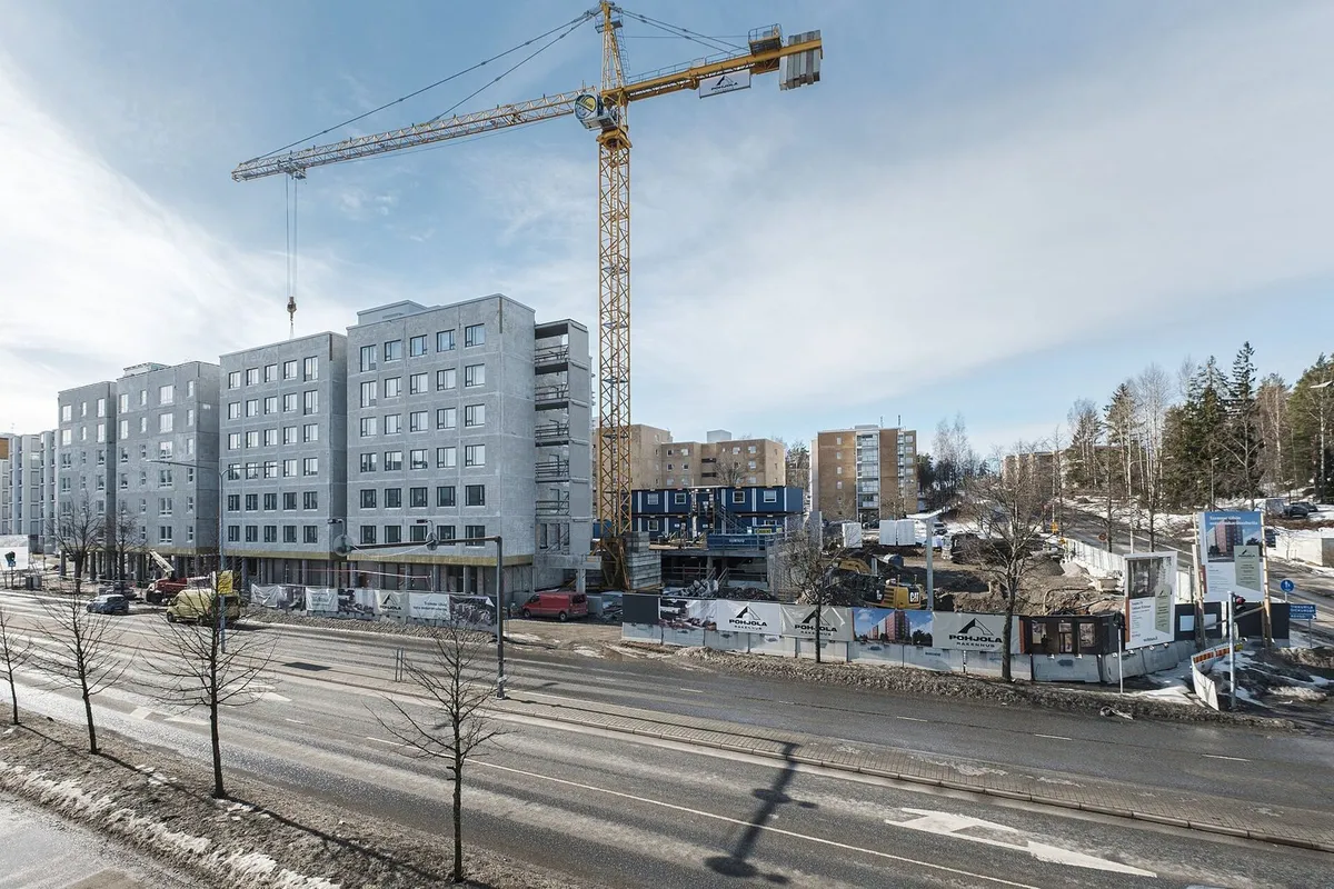apartment construction crane