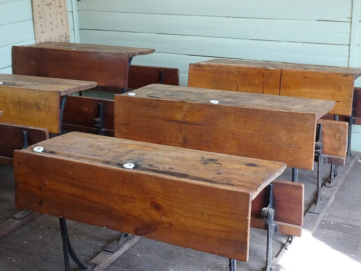 school classroom desks