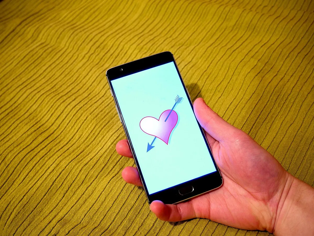 dating app phone