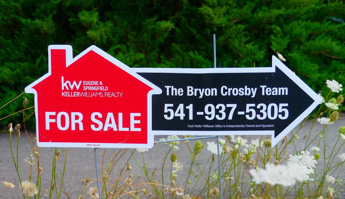 for sale sign house