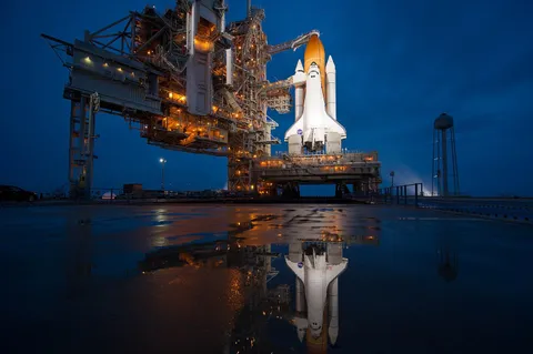 Blue Origin’s New Glenn: A Pioneering Leap into Orbital Flight Amid Weather Challenges